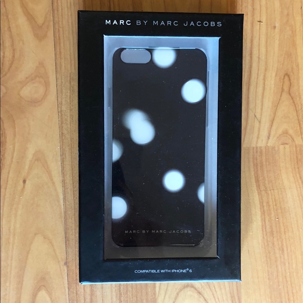 Marc by Marc Jacobs iPhone6 case.